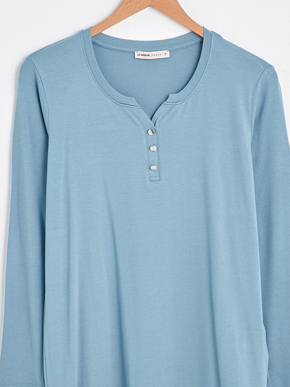 Mavi V Yaka Düz Krep Kadın Tişört-11