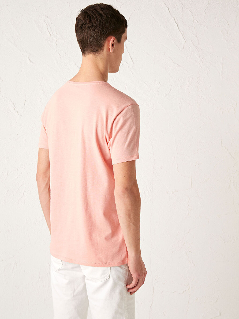 Pembe Bisiklet Yaka Baskılı Pamuklu Tişört-1