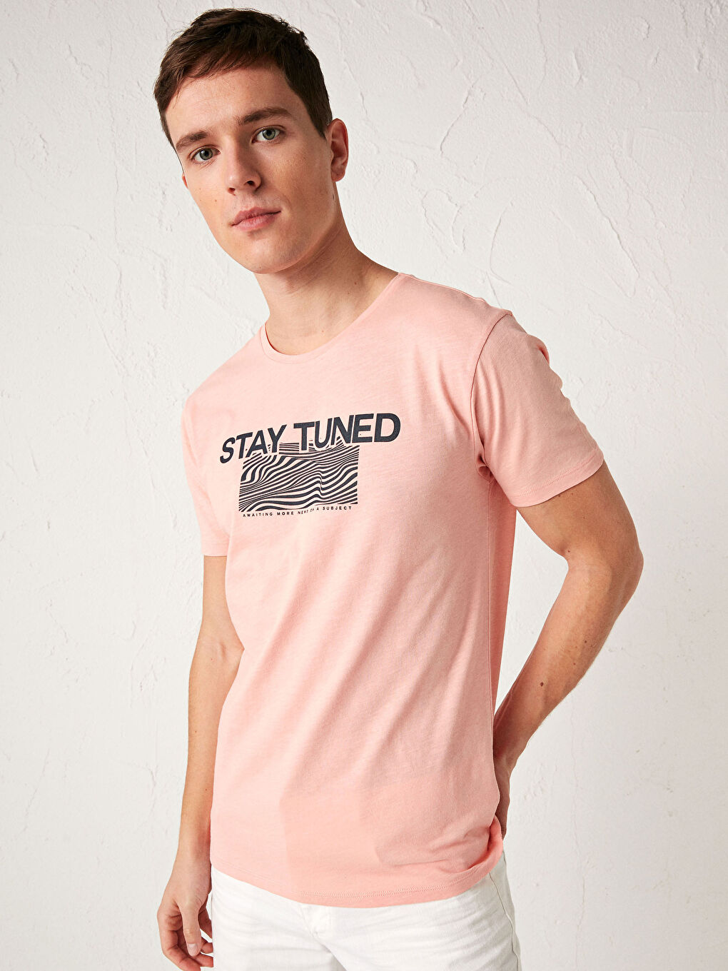 Pembe Bisiklet Yaka Baskılı Pamuklu Tişört-2