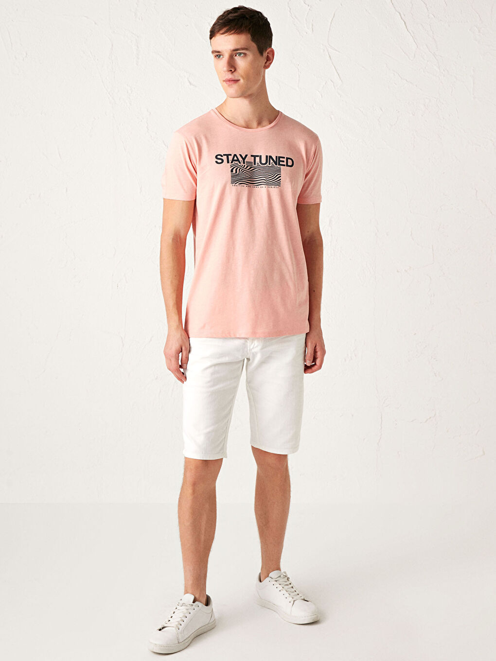 Pembe Bisiklet Yaka Baskılı Pamuklu Tişört-3