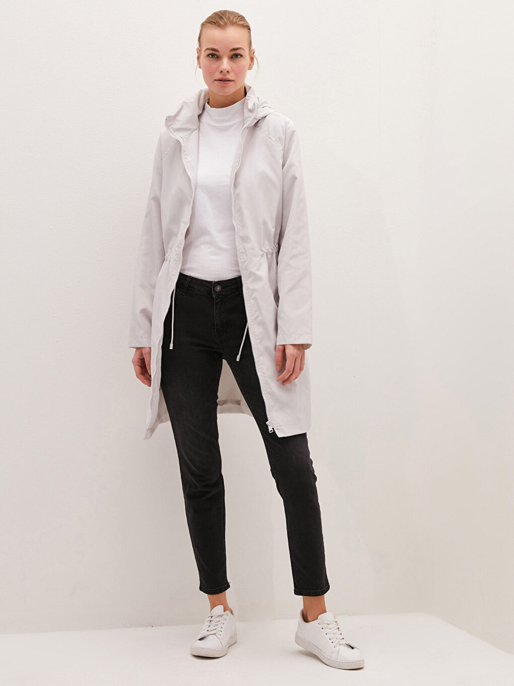 Bej Kapüşonlu İnce Yağmurluk-5