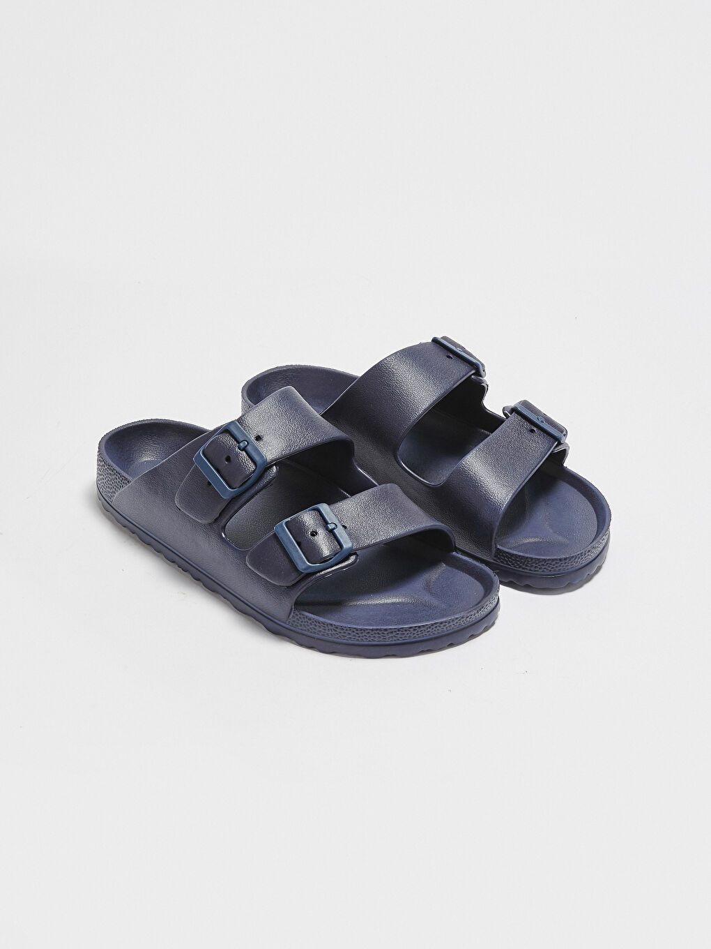 Lacivert Çift Bantlı Toka Detaylı Erkek Terlik