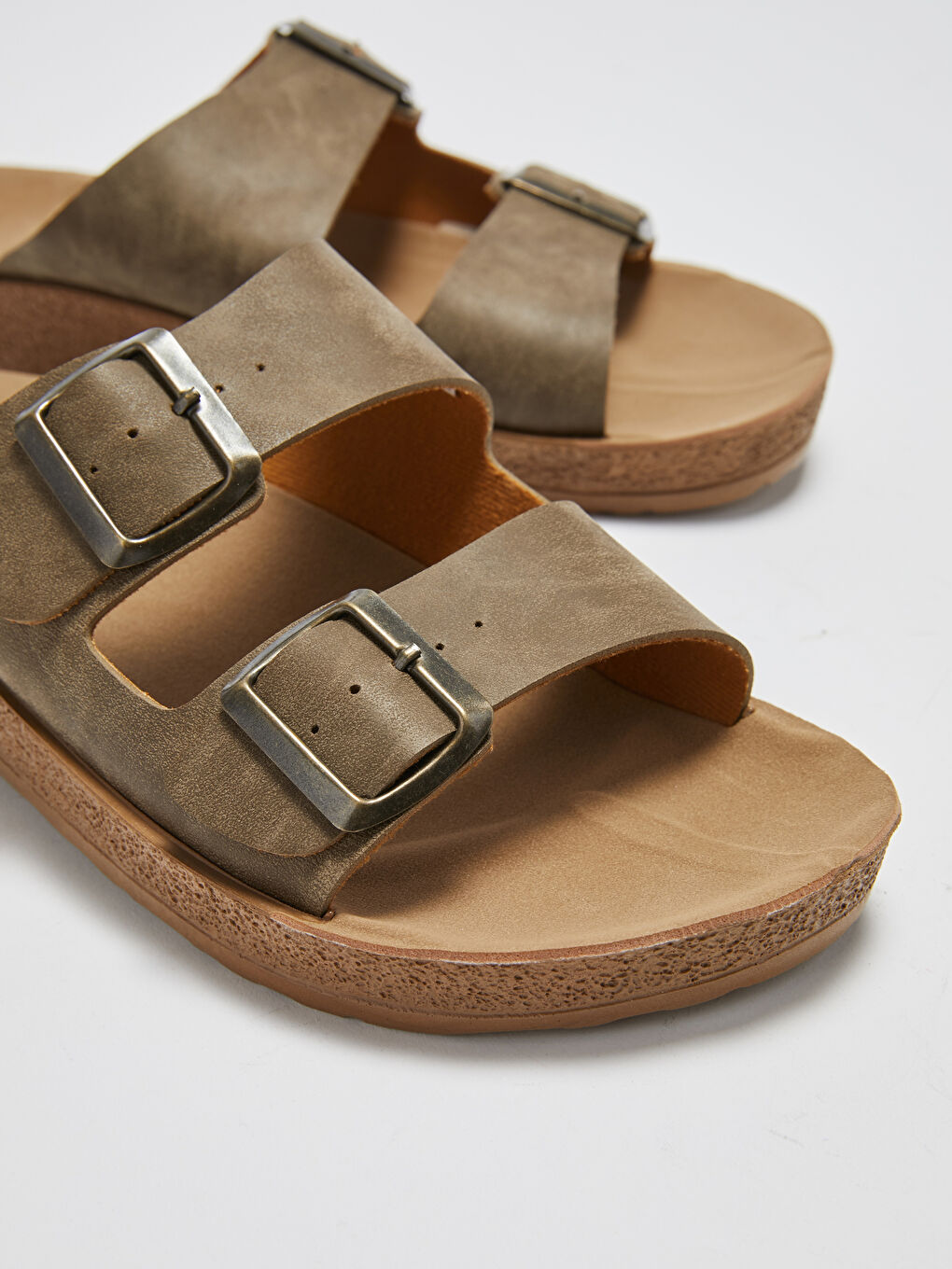 Kahverengi Çift Bantlı Tokalı Erkek Terlik-4