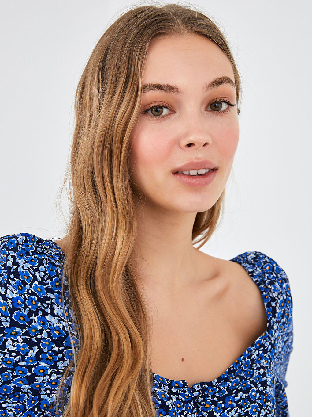 بلوزة ياقة مربعة مُزهر كم طويل نبيتي للسيدات-2