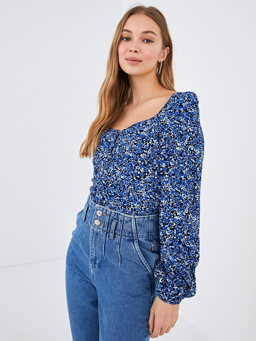 بلوزة ياقة مربعة مُزهر كم طويل نبيتي للسيدات-5