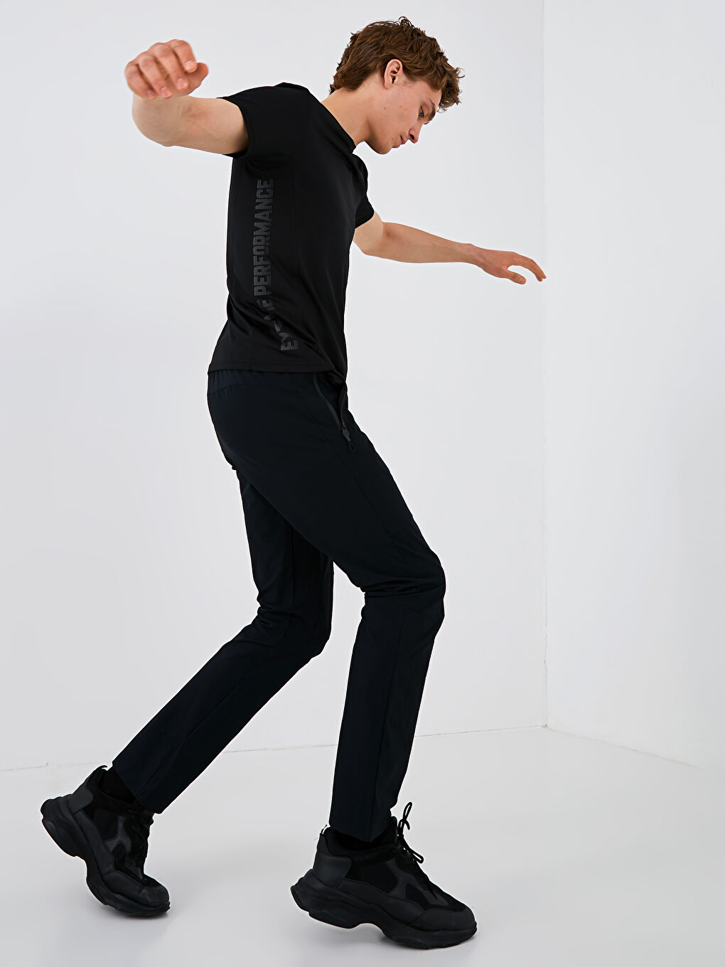 Muškarac CRNA Hlače