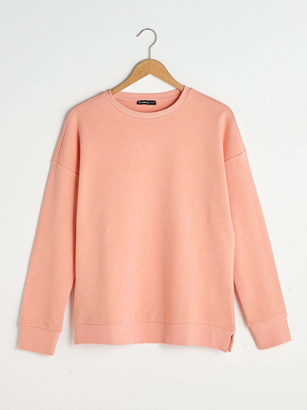 سويت شيرت نسائي برقبة دائرية وكم طويل سادة-22