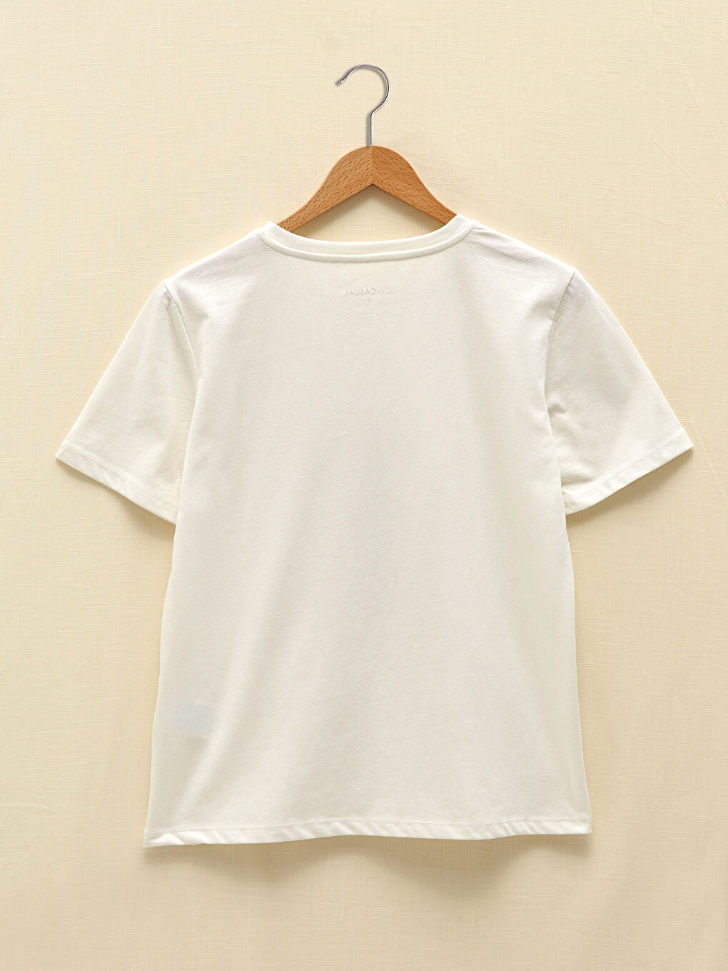 تيشيرت نسائي بأكمام قصيرة وياقة دائرية مطبوع-6