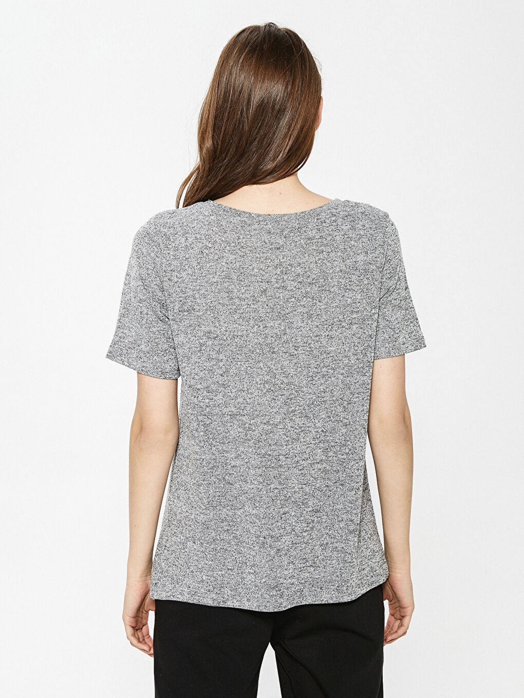 Gri Bisiklet Yaka Payet Nakışlı Kısa Kollu Kadın Bluz-4