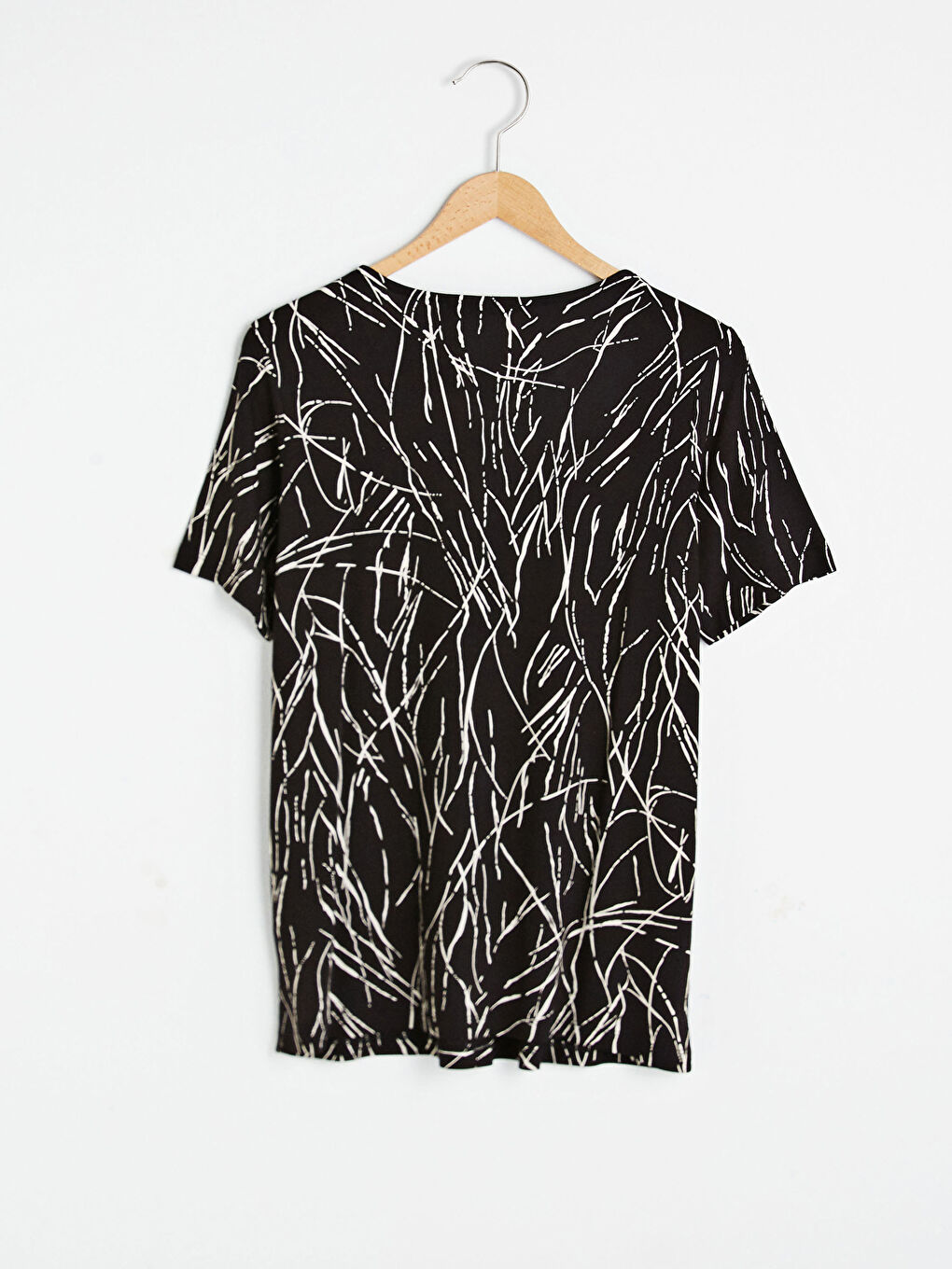 V-Neck Printed Short Sleeve Women's T-Shirt-15