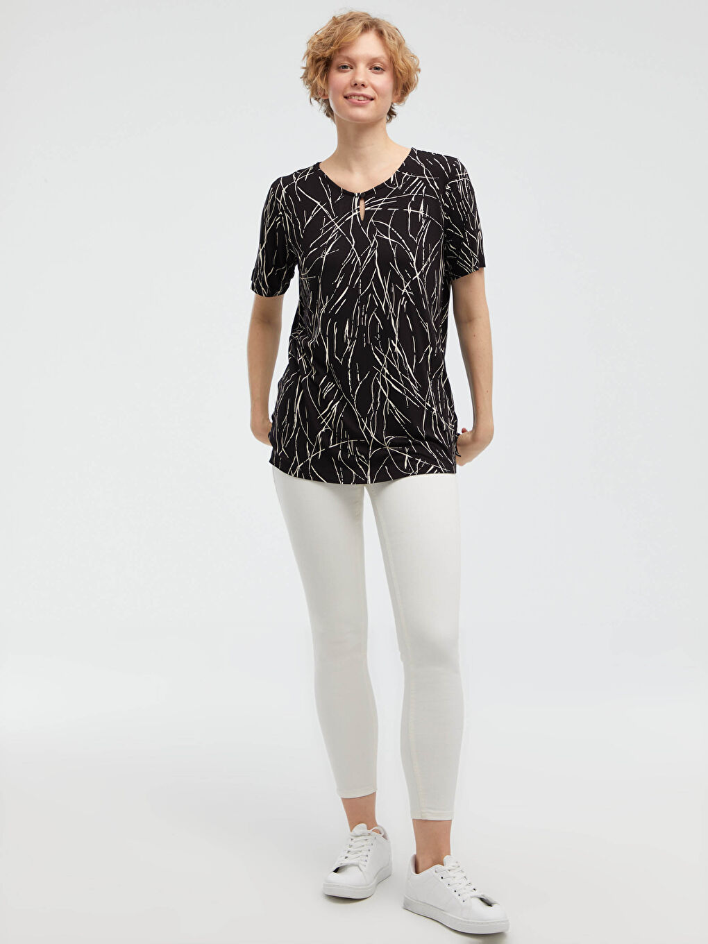 V-Neck Printed Short Sleeve Women's T-Shirt-11