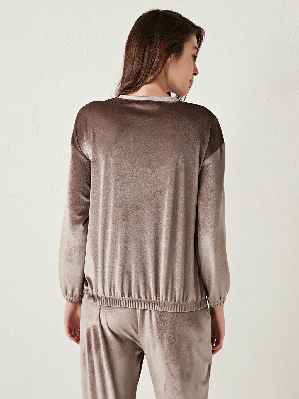 LCWAIKIKI Maternity Gri Bisiklet Yaka Düz Uzun Kollu Kadife Hamile Sweatshirt - 4