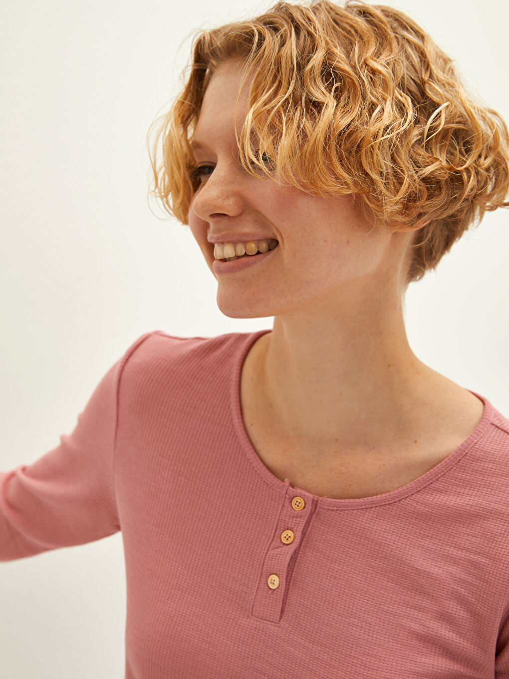 Pembe Bisiklet Yaka Düğme Detaylı Uzun Kollu Kadın Pijama Takımı-4