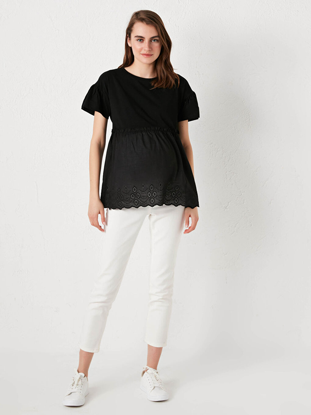 بلوزة حوامل قطن بأكمام قصيرة وتفاصيل كشكشة ورقبة دائرية-2