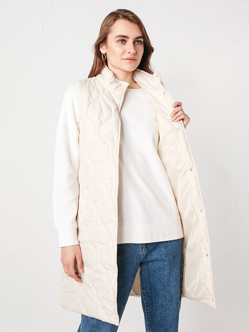 Bej Dik Yaka Kendinden Desenli Kadın Yelek-3