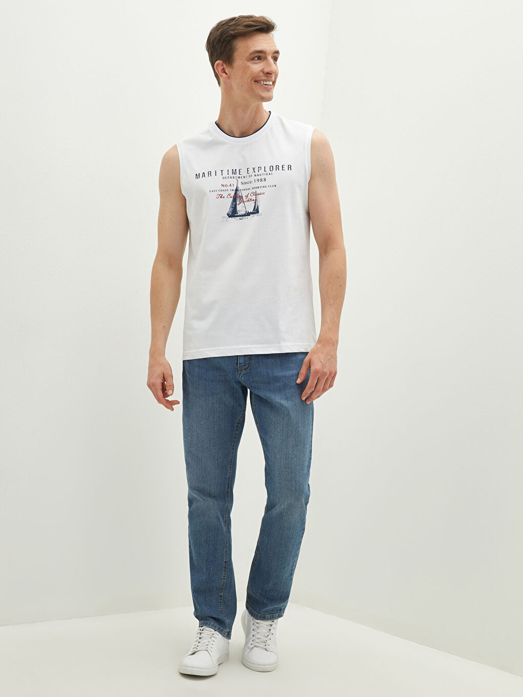 تيشيرت بدون أكمام مطبوع برقبة دائرية من القطن للرجال-2