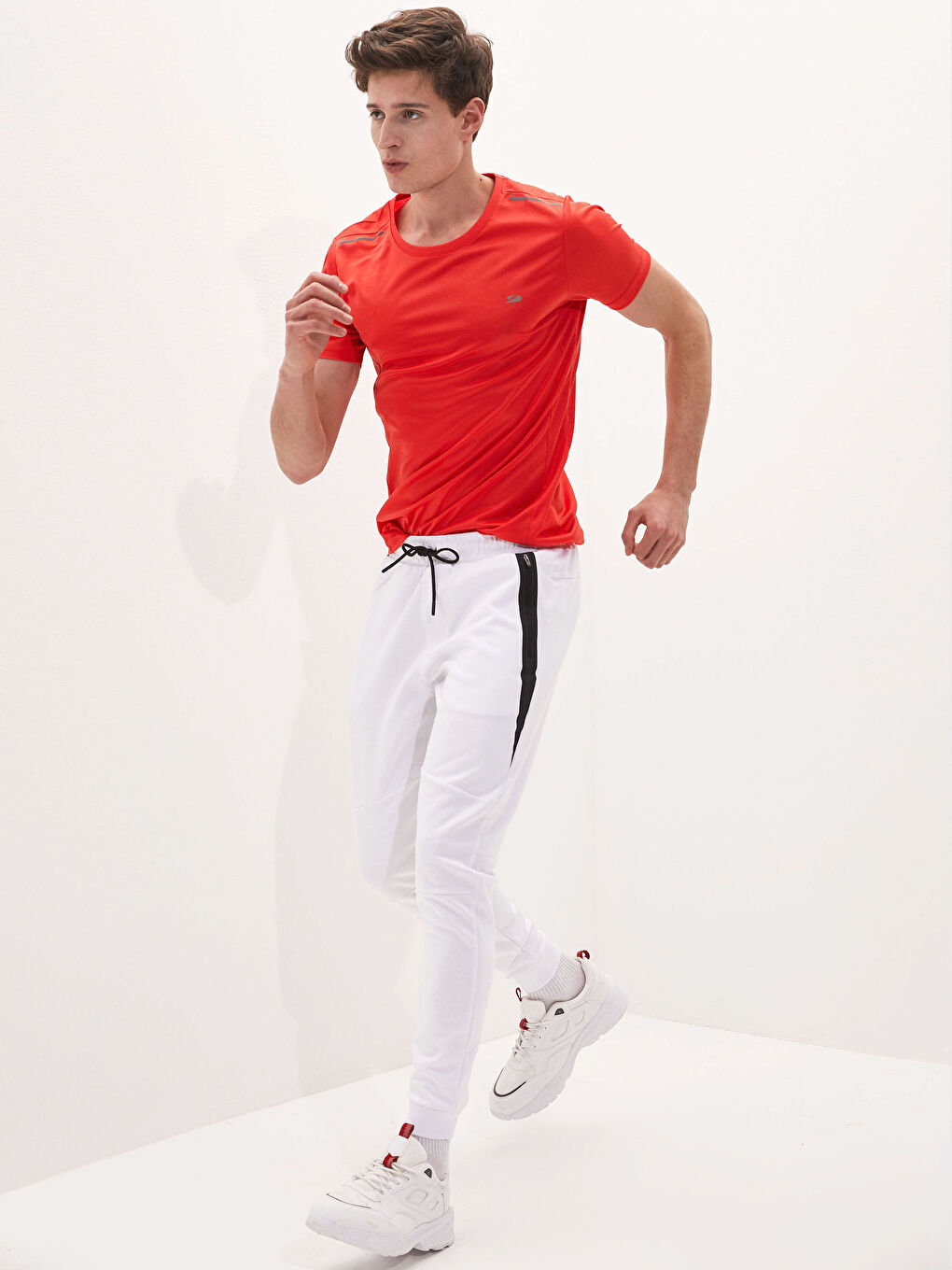 Beyaz Standart Kalıp Aktif Spor Jogger Erkek Eşofman Altı