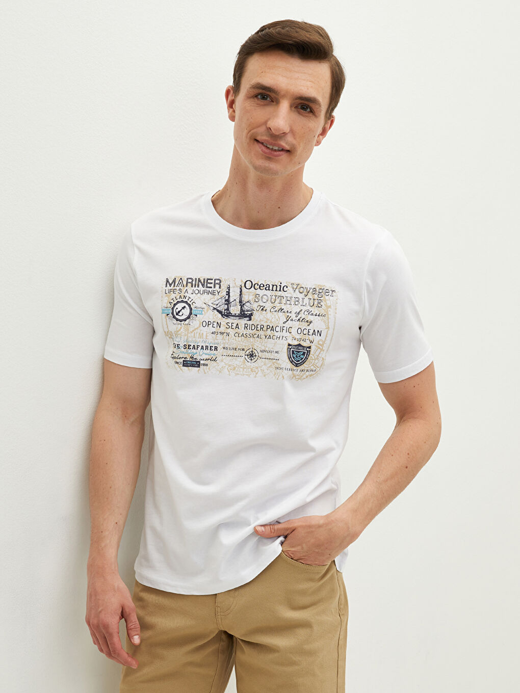 Beyaz Bisiklet Yaka Kısa Kollu Baskılı Penye Erkek Tişört