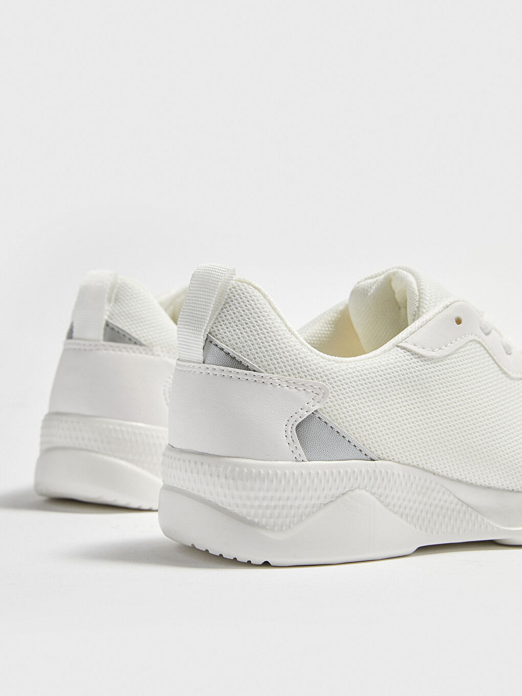 Beyaz Kadın Bağcıklı Aktif Spor Ayakkabı-3