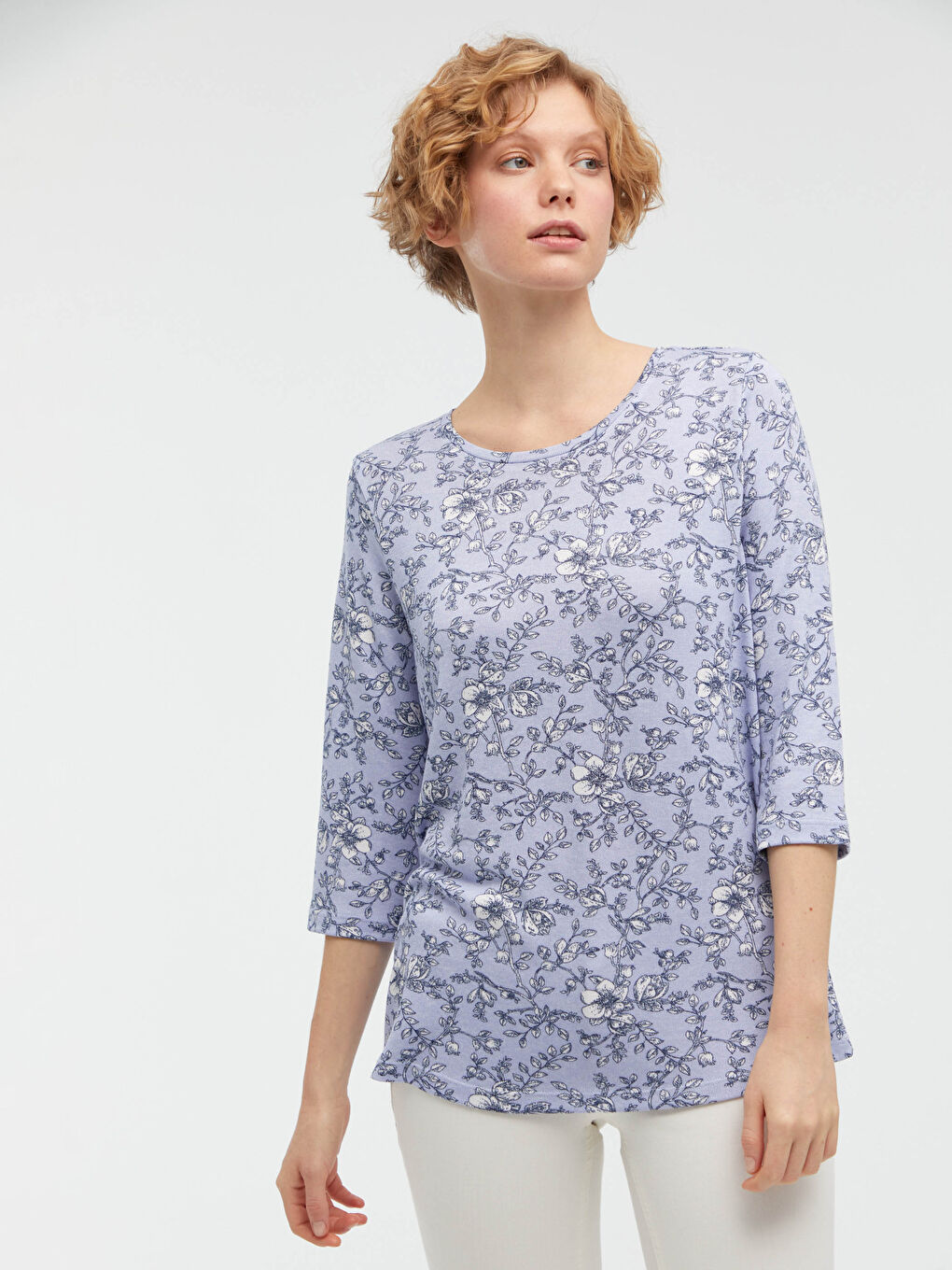 LCW Grace T-Shirt für Damen mit Blumenmuster und Rundhalsausschnitt -S1DB25Z8-LQQ