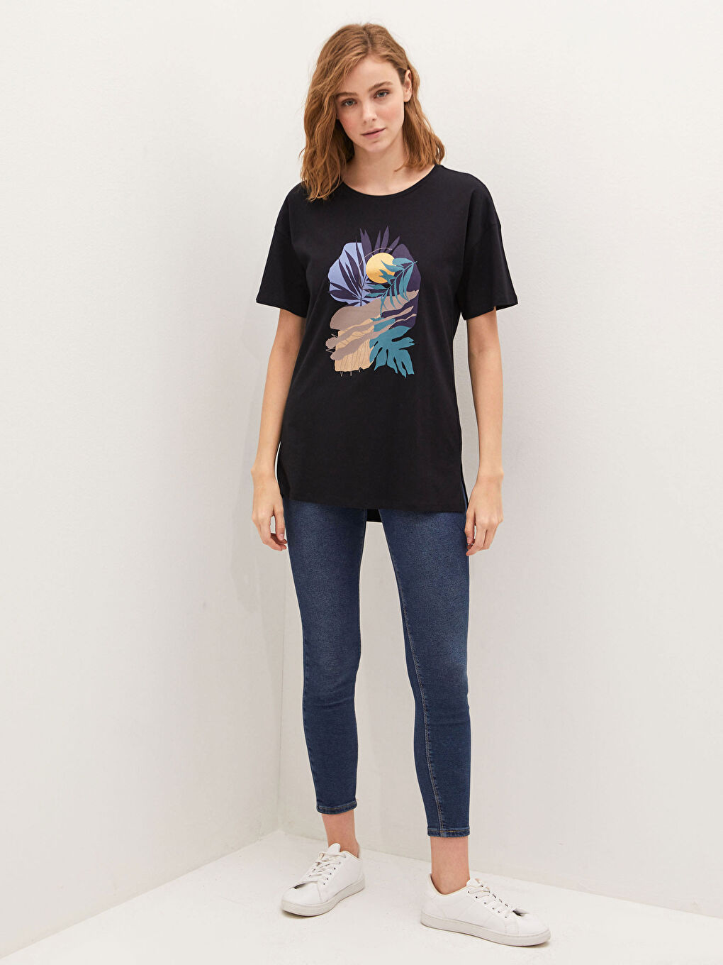 Siyah Bisiklet Yaka Baskılı Kısa Kollu Pamuklu Kadın Tişört-7