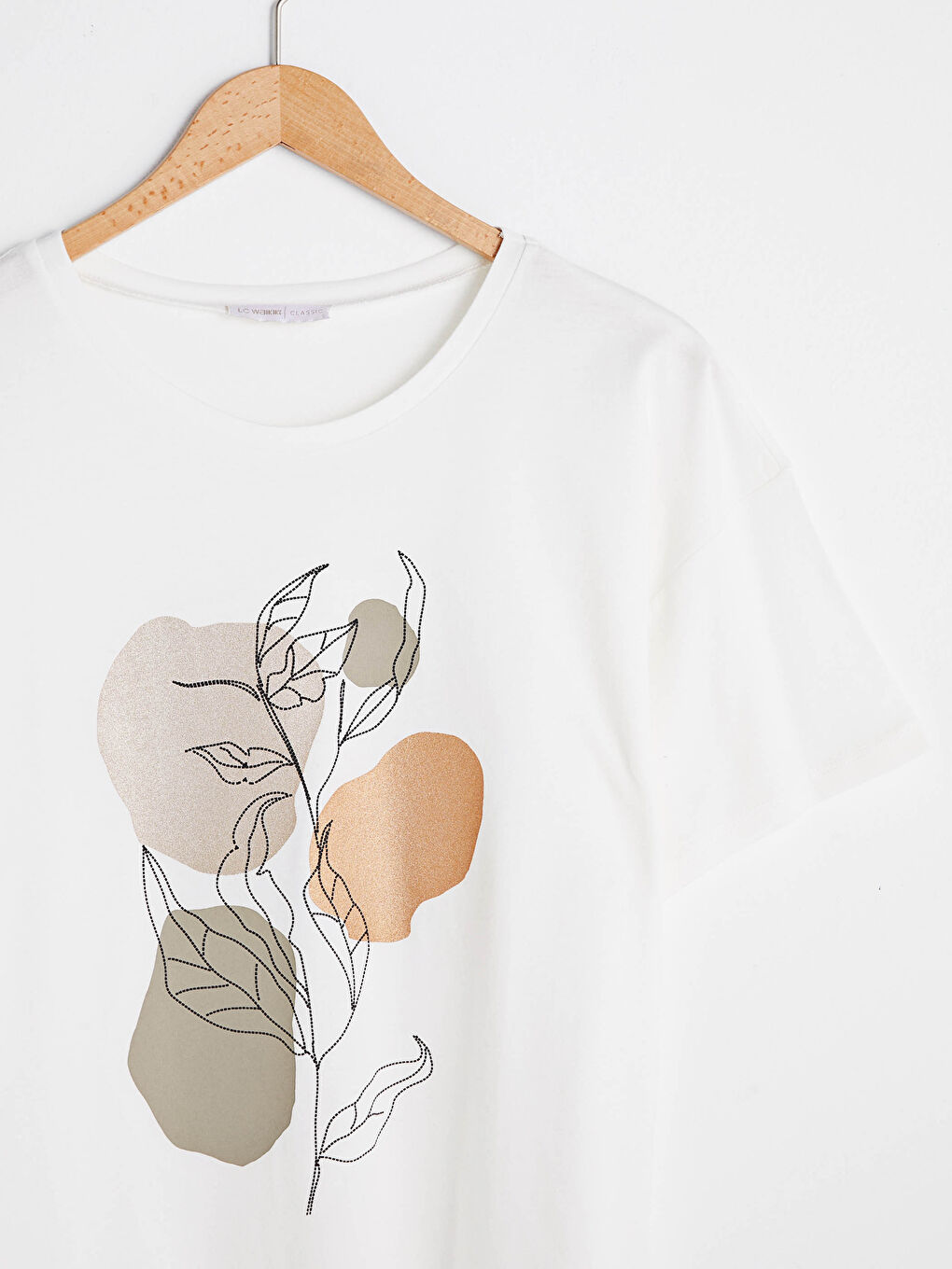 Ekru Bisiklet Yaka Baskılı Süprem Kadın Tişört-8