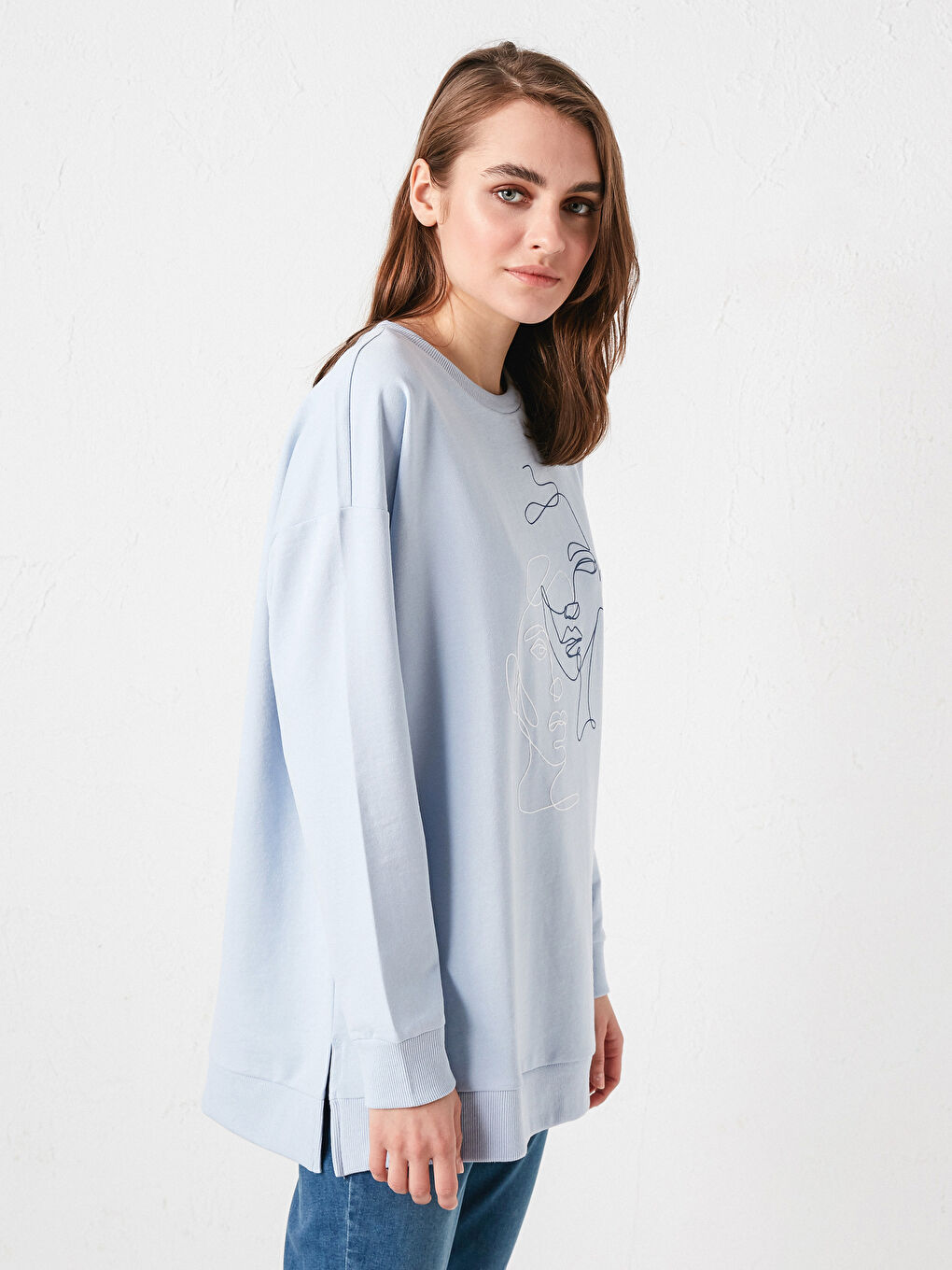 سويتشيرت نساء بكم طويل مطبوع بكول مدور-6