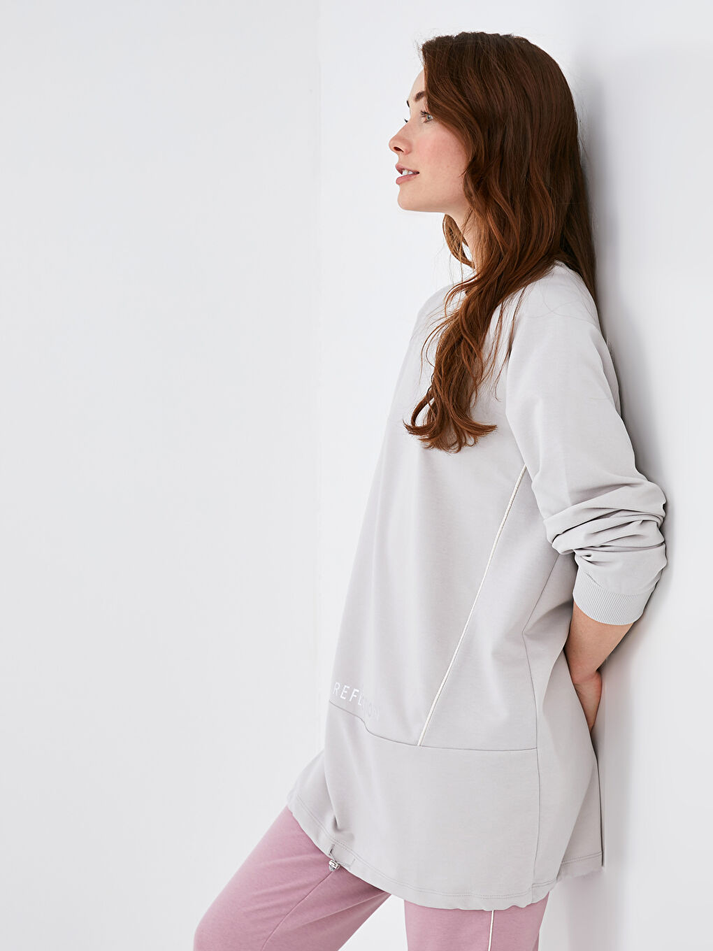 Gri Bisiklet Yaka Reflektör Baskılı Uzun Kollu Kadın Sweatshirt Tunik-1