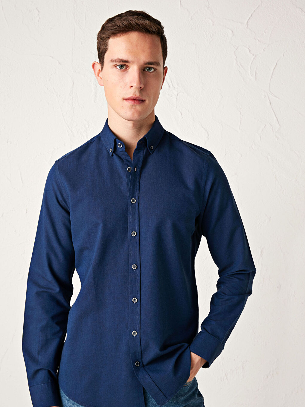 LCWAIKIKI Basic Slim Fit Uzun Kollu Oxford Gömlek -S1DD27Z8-CYL