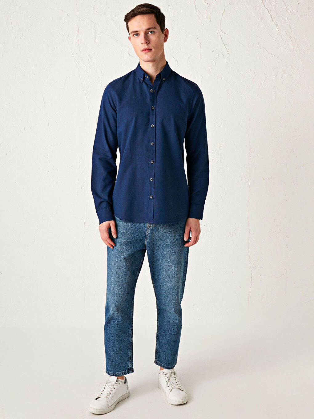 LCWAIKIKI Basic Slim Fit Uzun Kollu Oxford Gömlek -S1DD27Z8-CYL