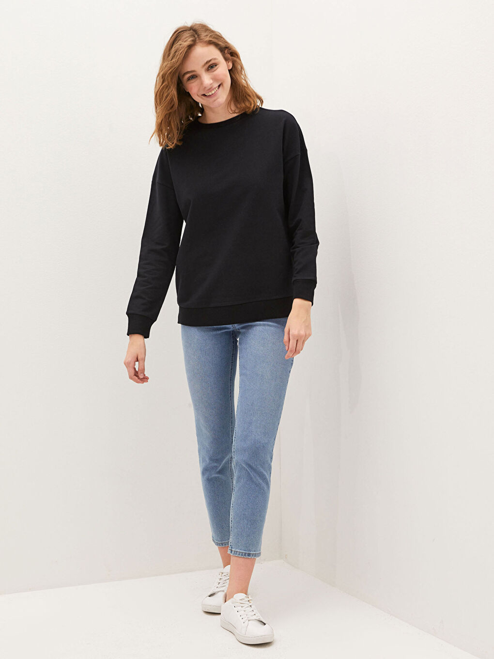 Siyah Bisiklet Yaka Basic Uzun Kollu Pamuklu Kadın Sweatshirt-7