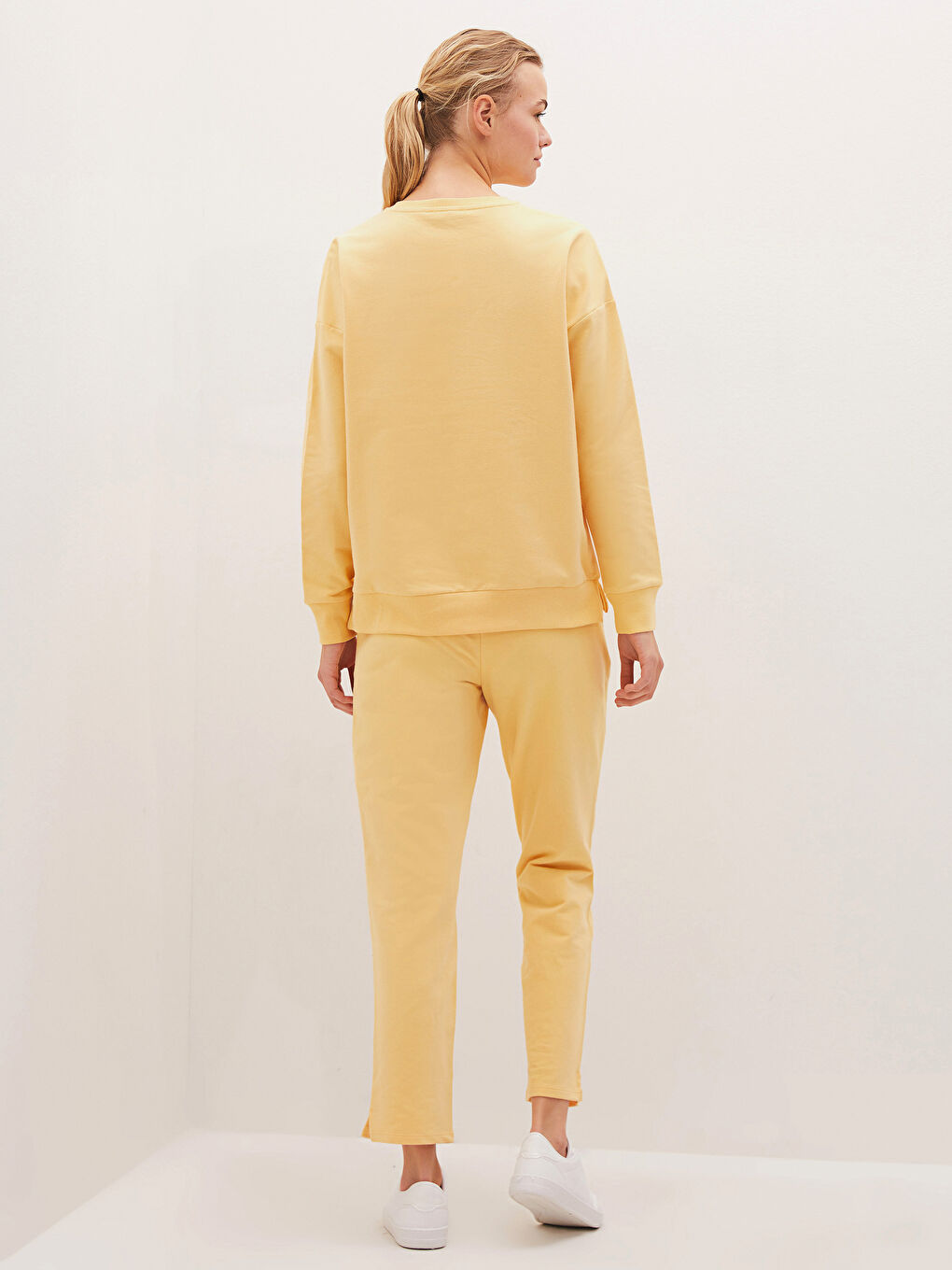 Turuncu Bisiklet Yaka Basic Uzun Kollu Pamuklu Kadın Sweatshirt-1