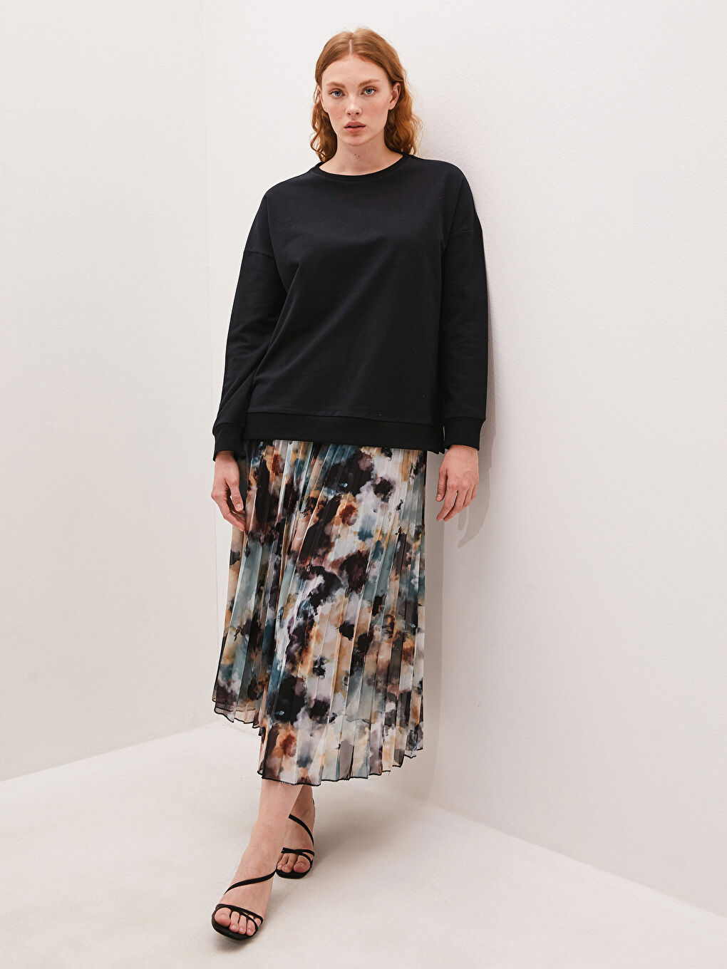 Siyah Bisiklet Yaka Basic Uzun Kollu Pamuklu Kadın Sweatshirt-3