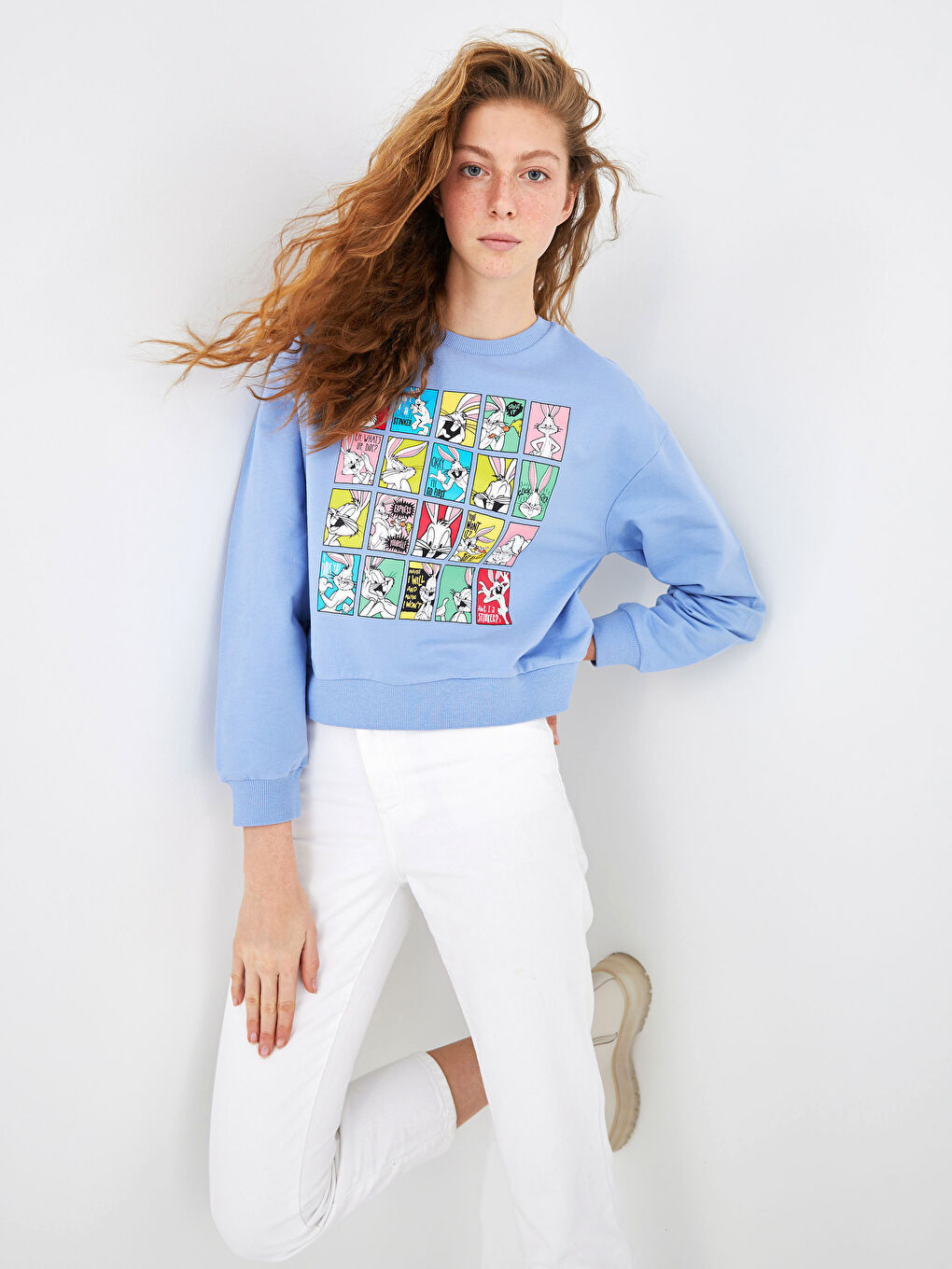 Mavi Bisiklet Yaka Bugs Bunny Baskılı Uzun Kollu Kadın Sweatshirt-3
