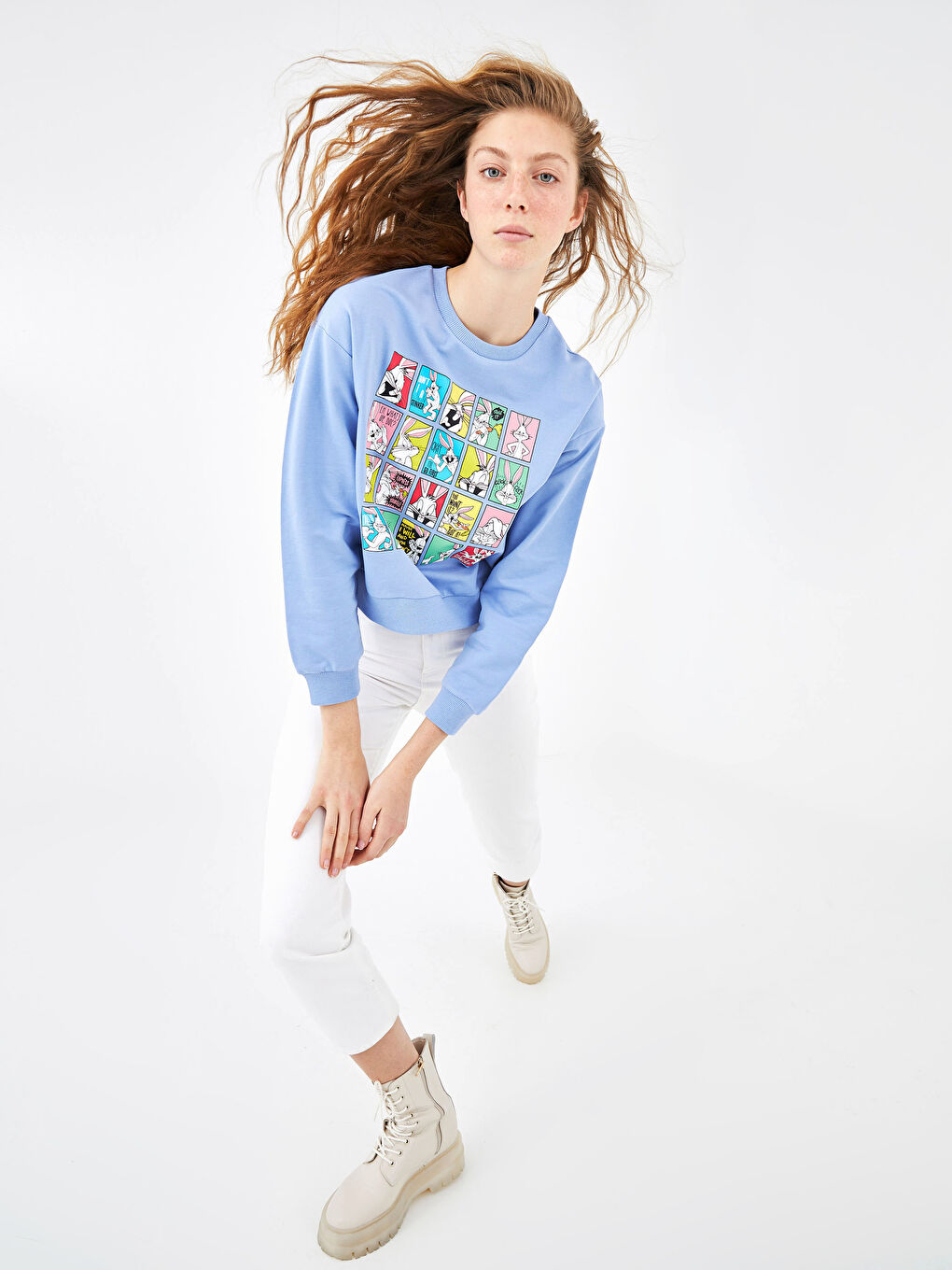 Mavi Bisiklet Yaka Bugs Bunny Baskılı Uzun Kollu Kadın Sweatshirt-5