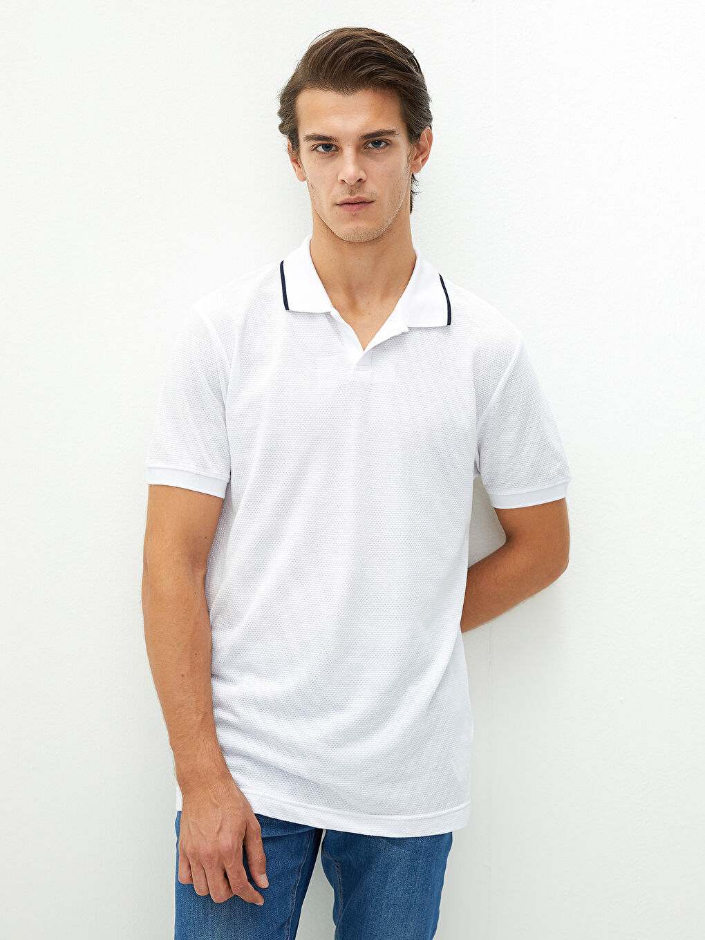 Beyaz Polo Yaka Kısa Kollu Erkek Tişört