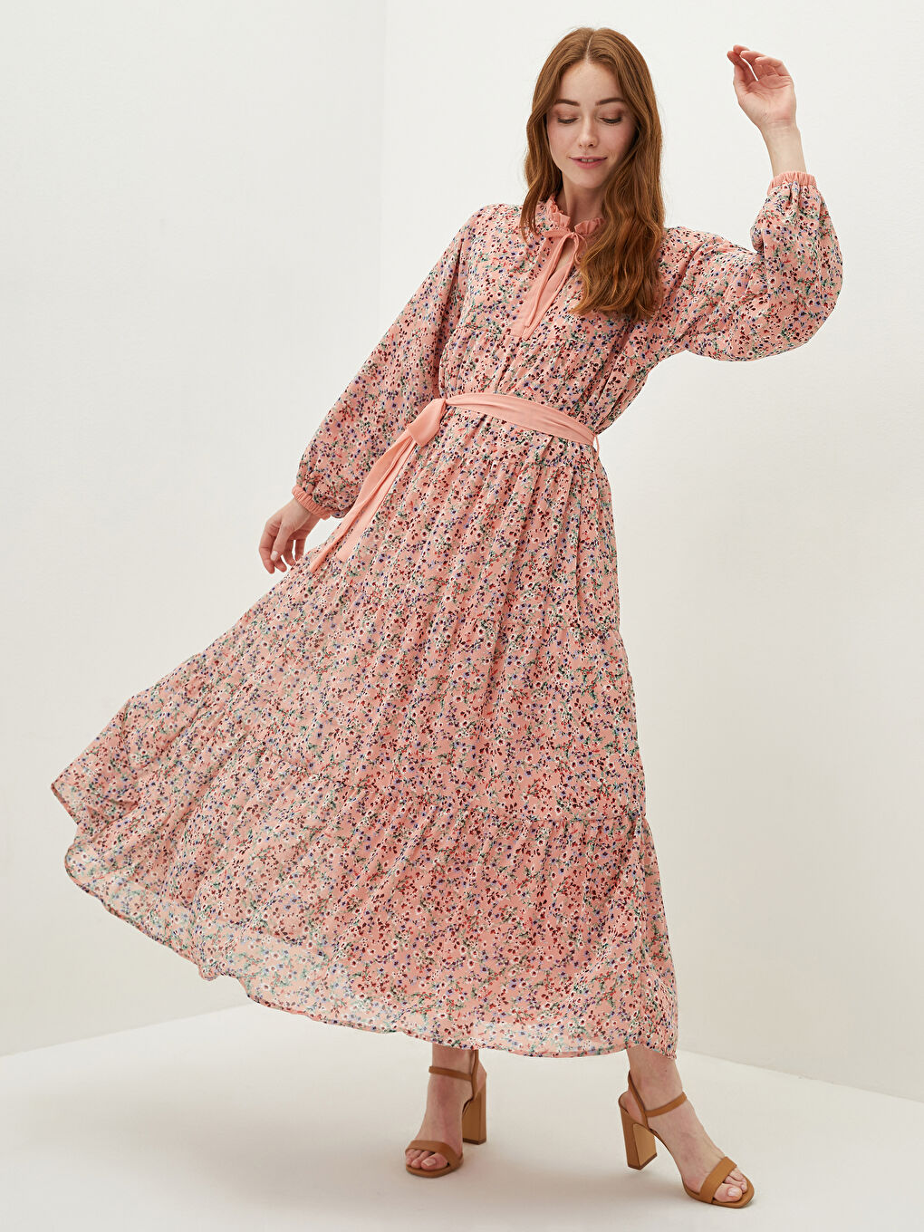 Robe en Chiffon à Col Lavallière Imprimée Florale Ceinturée à la Taille à Manches Longues pour Femmes-2