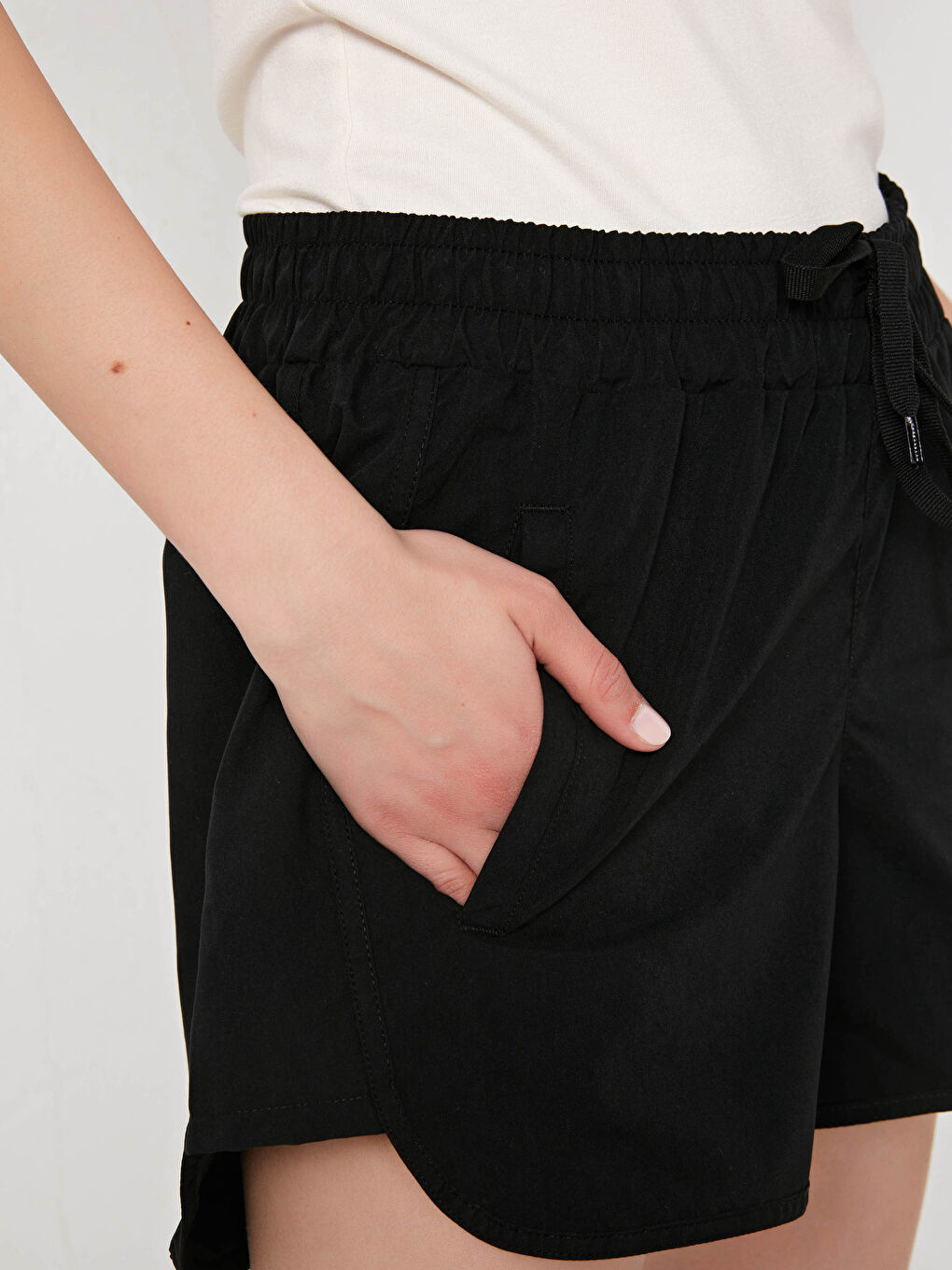 Шорты Женские Поплиновые Однотонные На Резинке-3