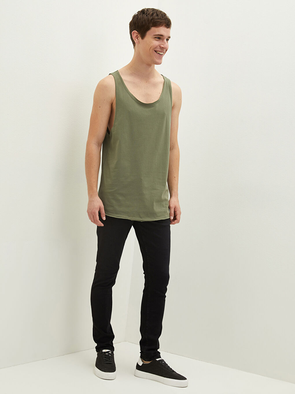 Crew Neck Basic Men's Sleeveless T-Shirt-1