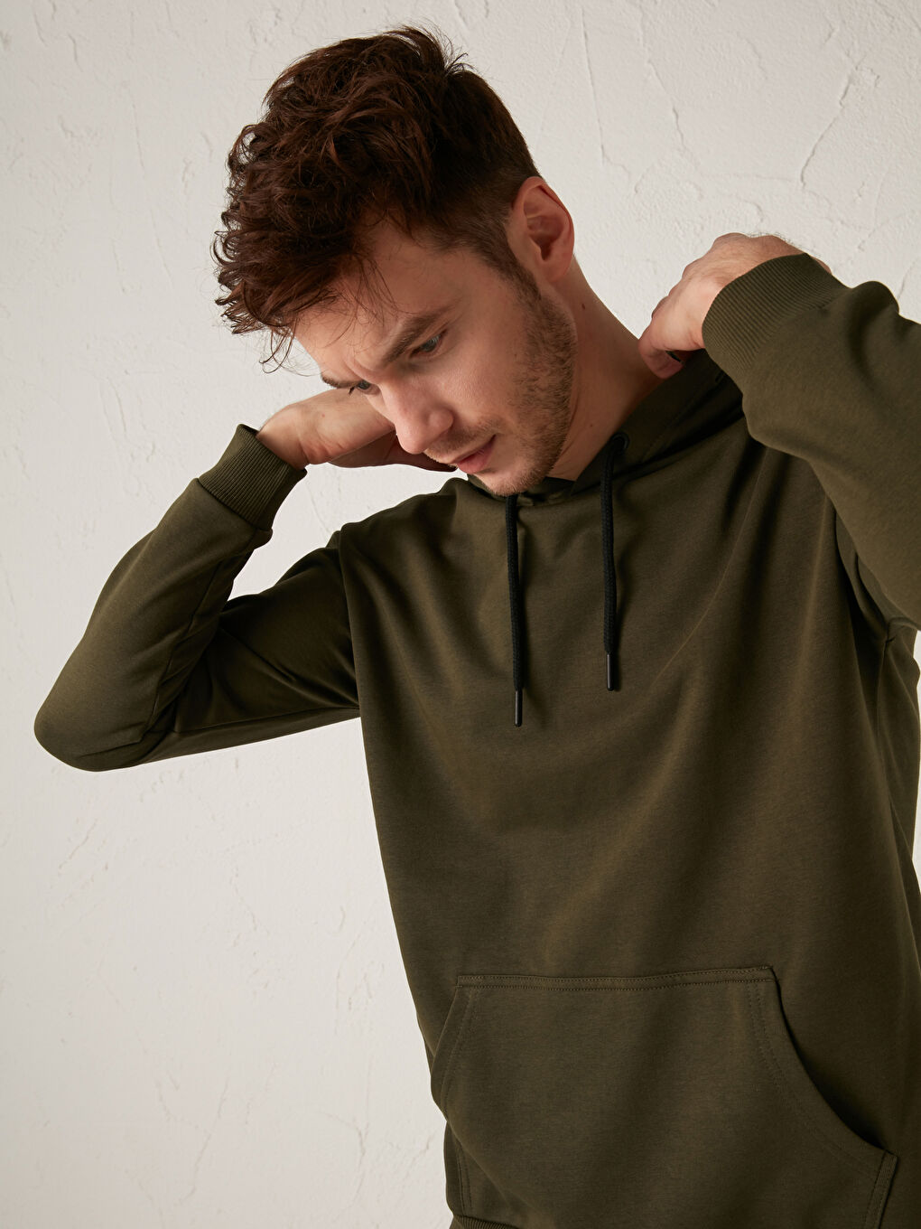 Hanorac Gros Simplu Basic cu Mânecă Lungă și Glugă pentru Bărbați-1