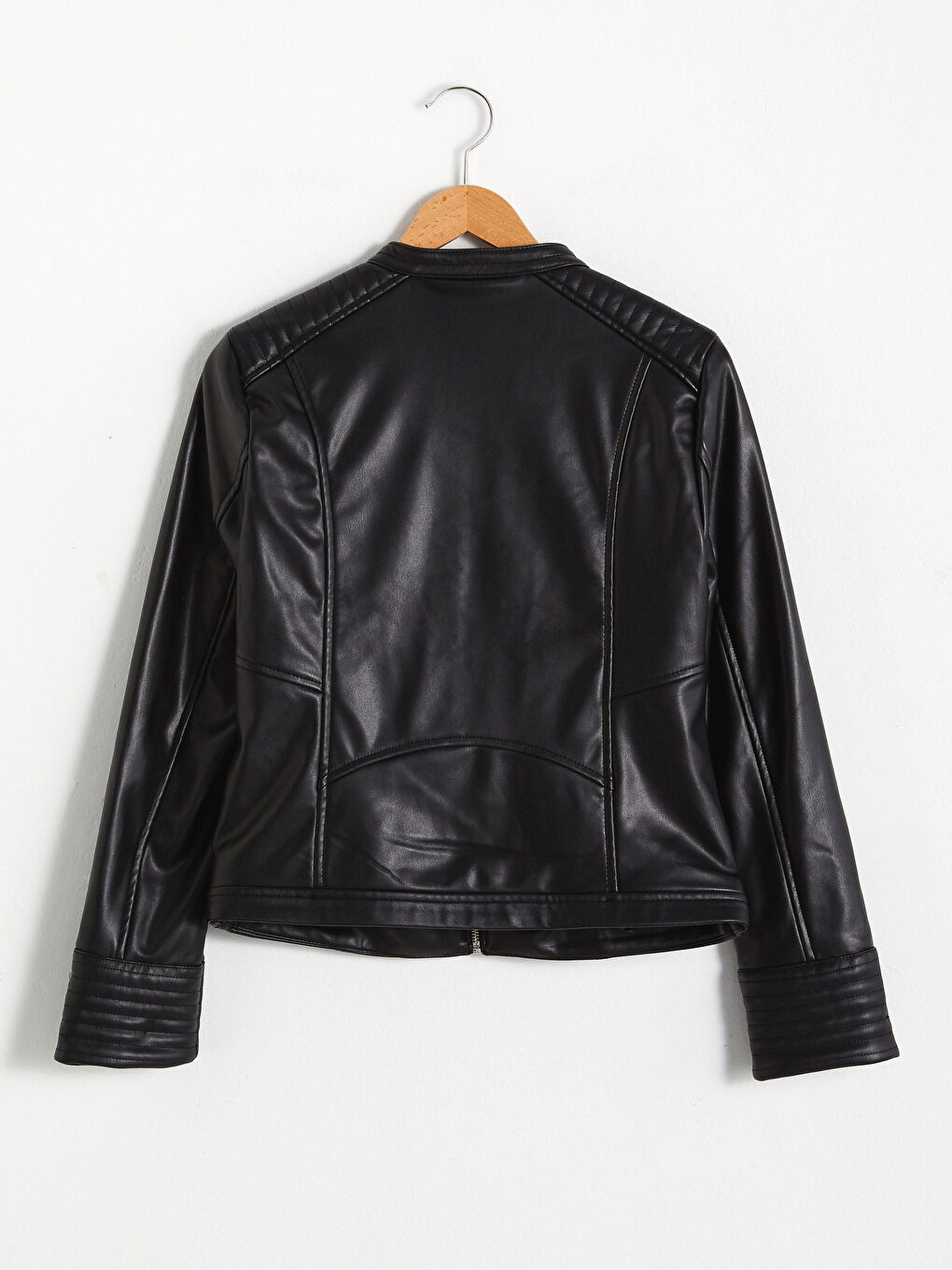 Siyah Dik Yaka Kadın Deri Görünümlü Mont-7