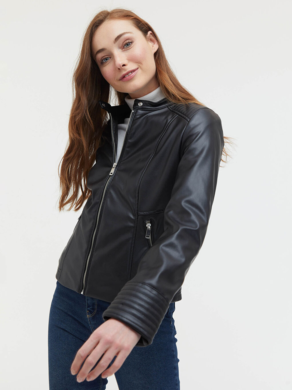 Siyah Dik Yaka Kadın Deri Görünümlü Mont-5