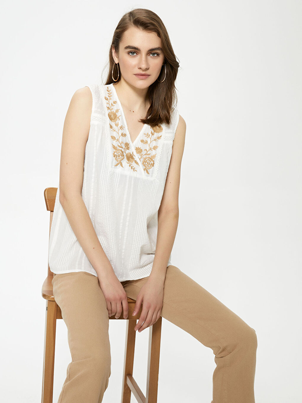 V Neck Embroidery Patterned Sleeveless Cotton Women's Blouse-1