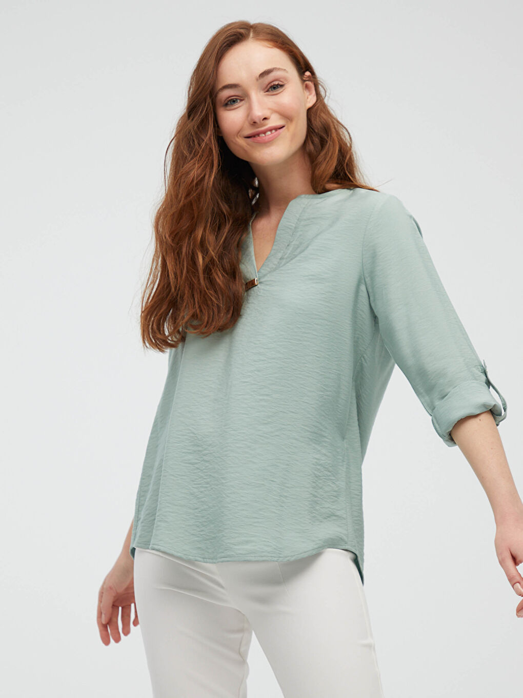 Однотонная блузка с V-образным вырезом-4