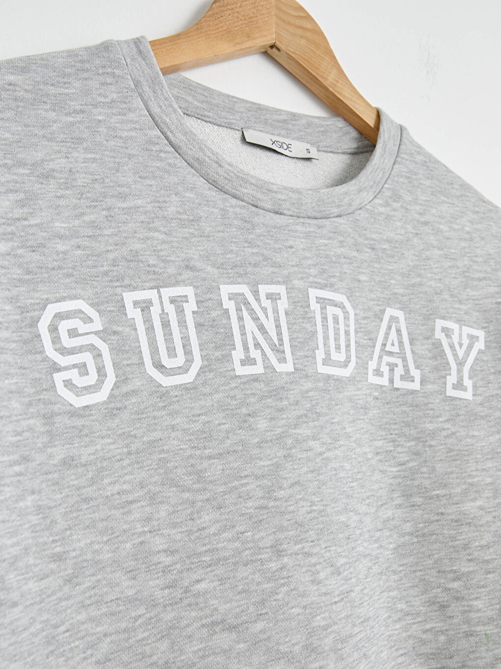 Gri Bisiklet Yaka Baskılı Uzun Kollu Crop Kadın Sweatshirt-6