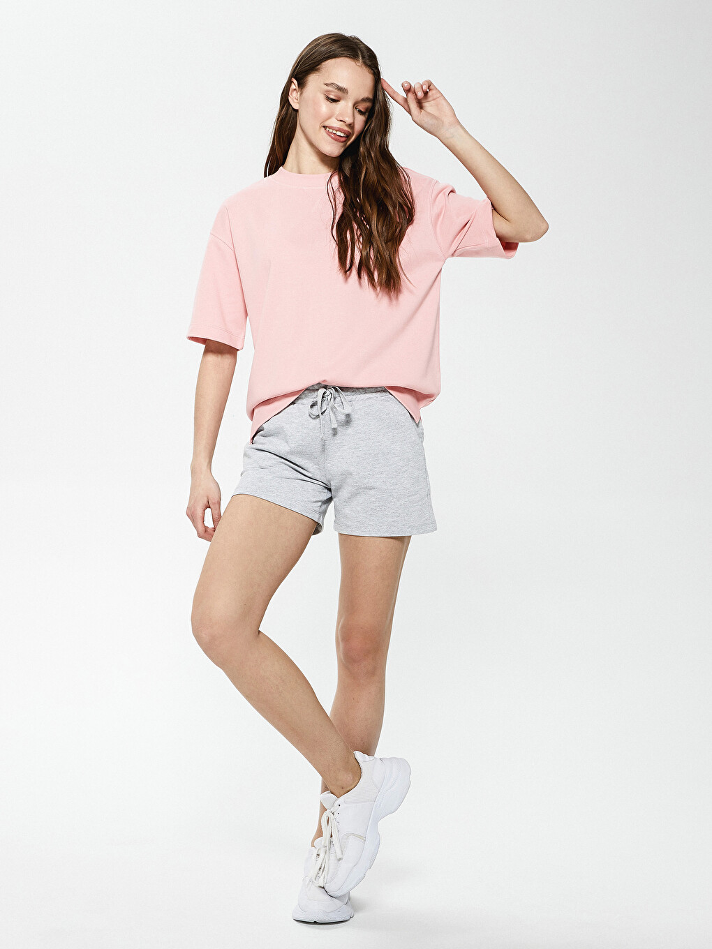 Women's Elastic Waist Pocket Detailed Shorts