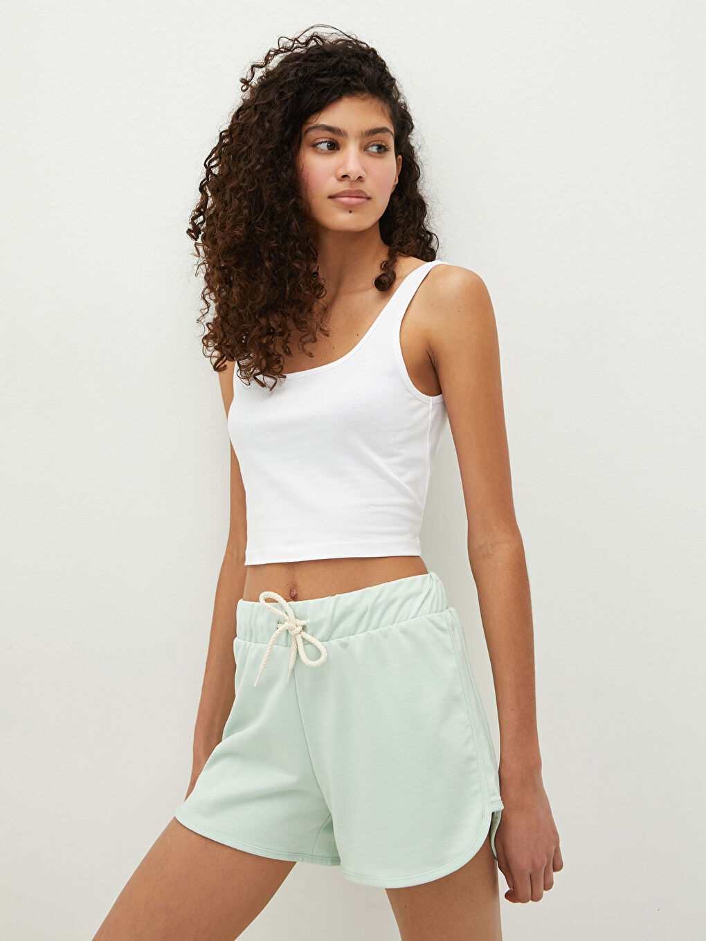 Yeşil Kadın Beli Lastikli Düz Şort-4