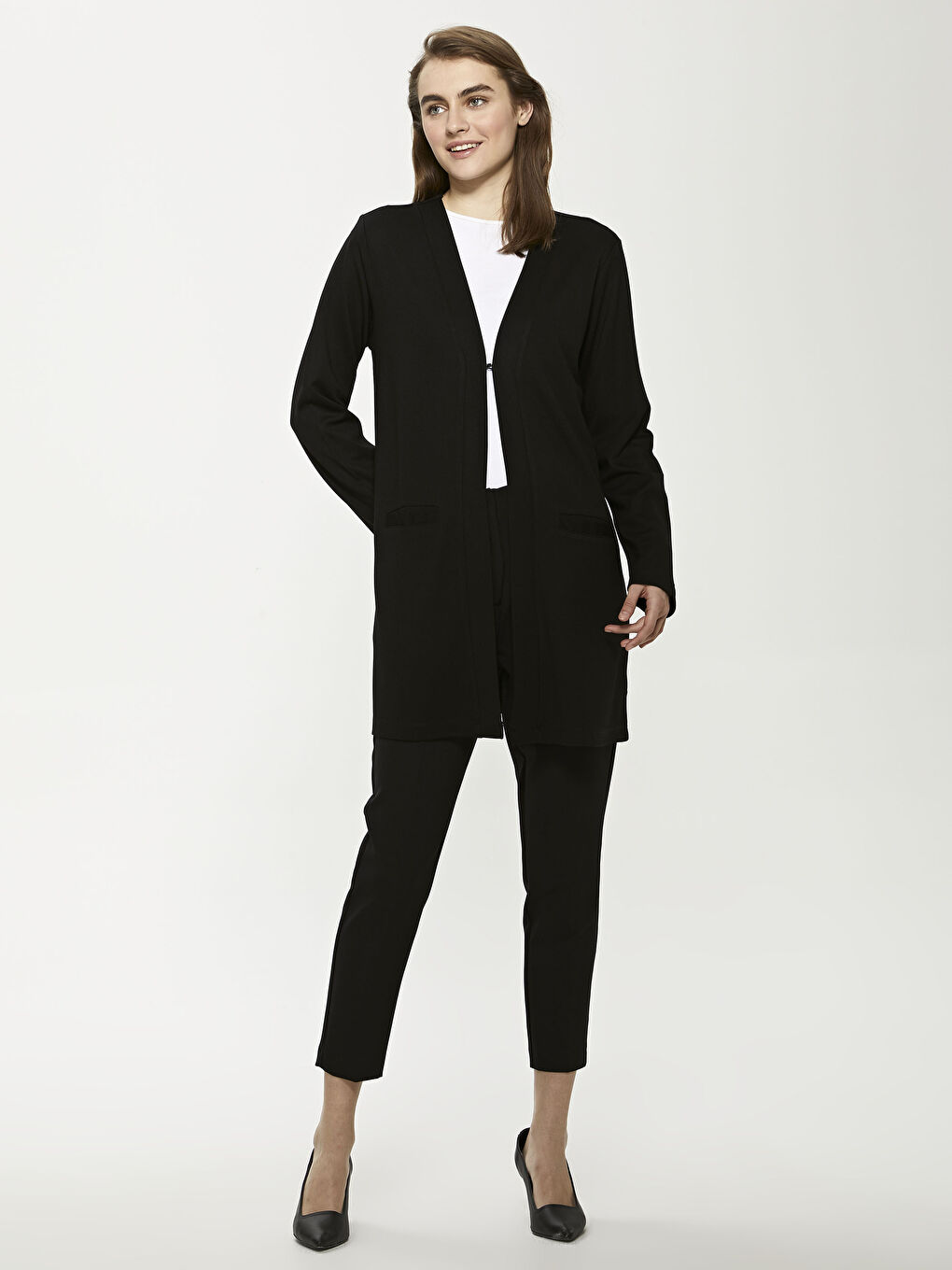 Siyah V Yaka Düz Uzun Kollu Kadın Hırka-2