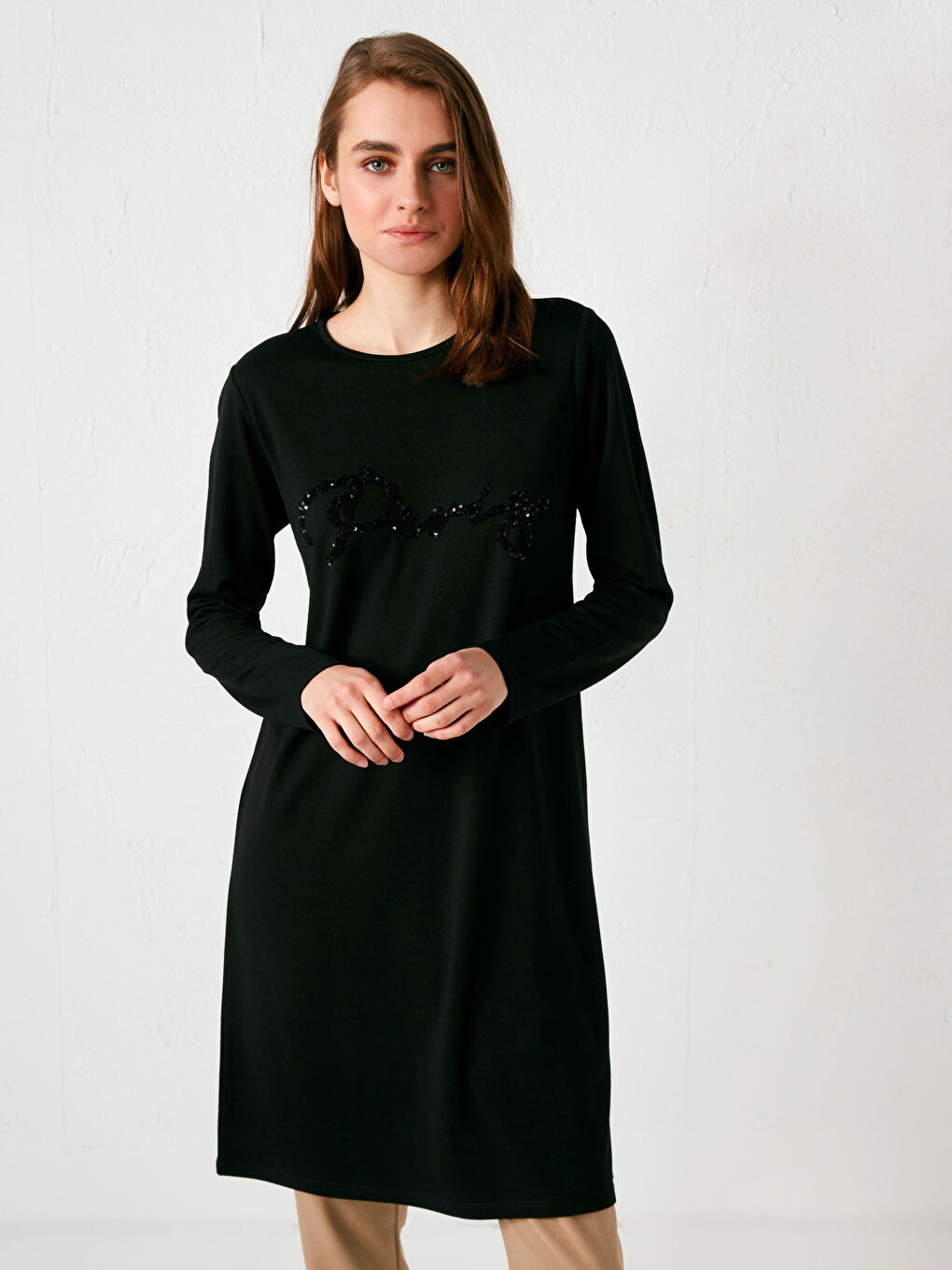 Siyah Bisiklet Yaka Pul Payetli Uzun Kollu Kadın Tunik-1