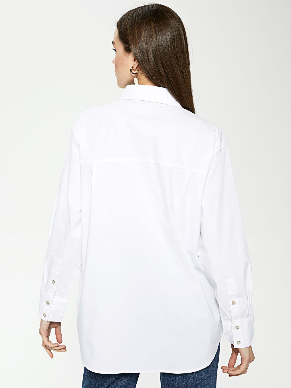 Beyaz Cep Detaylı Düğme Kapamalı Uzun Kollu Poplin Kadın Gömlek-11